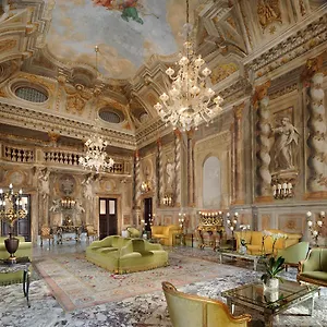 Grand Continental - Starhotels Collezione סיינה